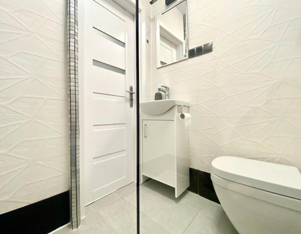 ורשה K22 Al Jana Pawla II Apartments 1 מראה חיצוני תמונה
